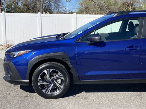 Used 2024 Subaru Crosstrek 2.0i Premium image 2