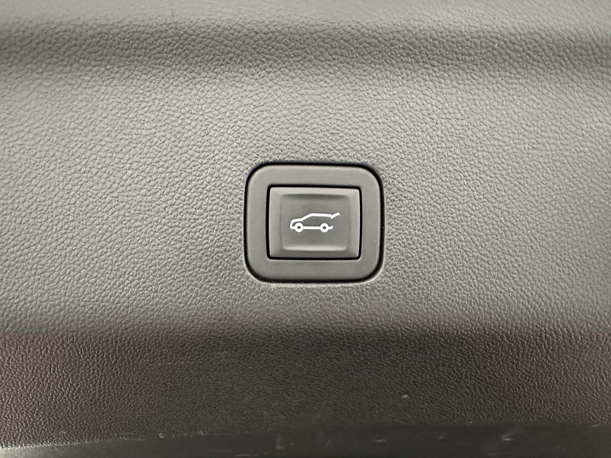 Certified 2025 GMC Yukon Denali AWD/4WD image 10