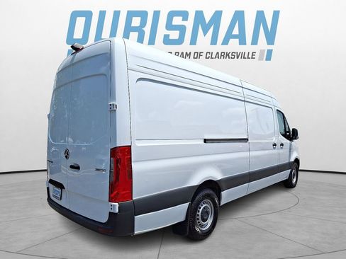 Used 2025 Mercedes-Benz Sprinter 2500 image 6