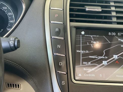 Used 2016 Lincoln MKX Reserve w/ Technology Package AWD/4WD image 23