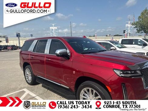 Used 2024 Cadillac Escalade Premium Luxury RWD image 3