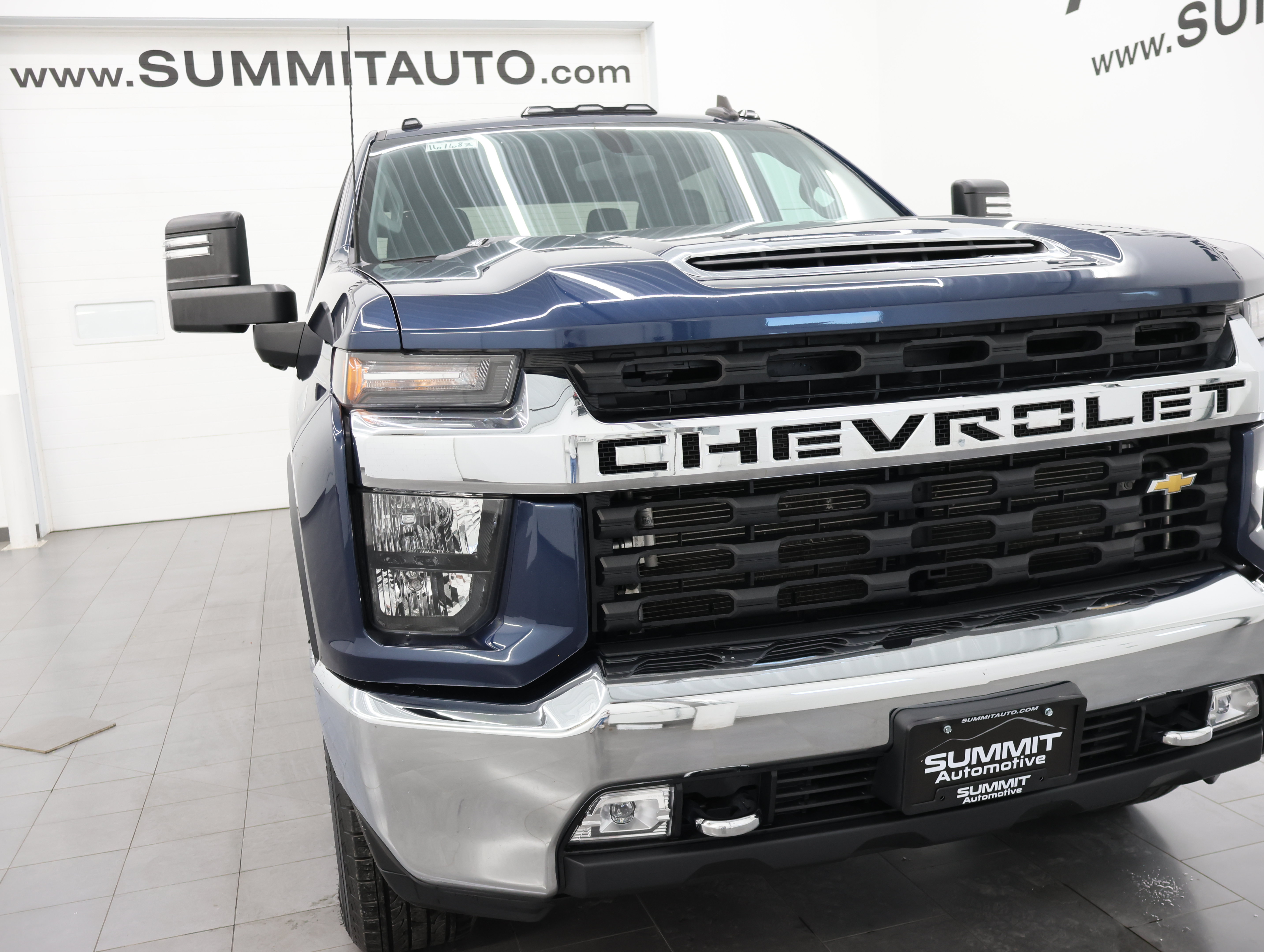 Used 2023 Chevrolet Silverado 2500 LT AWD/4WD image 22