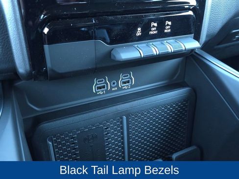 New 2026 RAM 1500 4x4 Crew Cab image 37