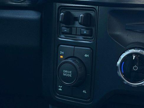 New 2026 Ford F250 Lariat w/ Black Appearance Package image 44