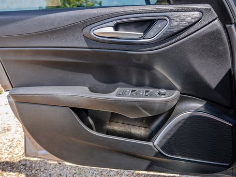 Used 2018 Alfa Romeo Giulia AWD image 25