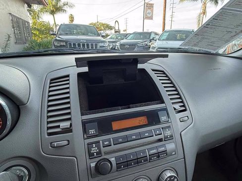 Used 2006 Nissan Altima 3.5 SE FWD image 37