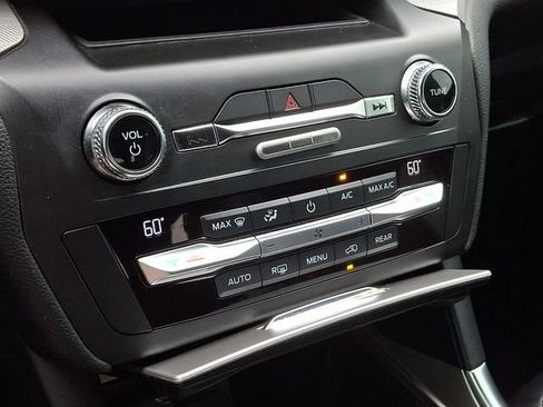 Certified 2020 Ford Explorer XLT w/ Equipment Group 202A AWD/4WD image 18