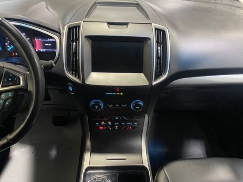 Used 2020 Ford Edge SEL image 14