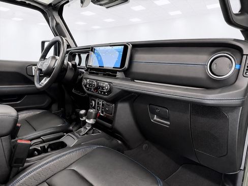 Used 2024 Jeep Wrangler High Altitude AWD/4WD image 19