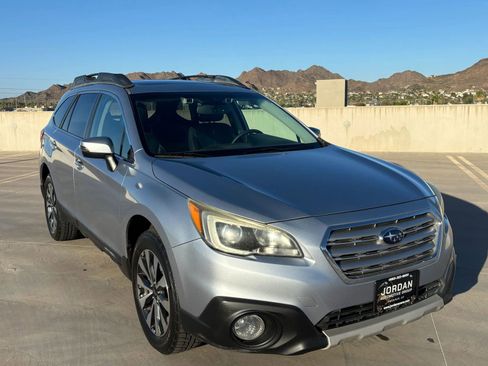 Used 2015 Subaru Outback 2.5i Limited AWD/4WD image 4