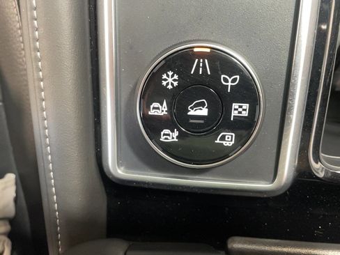 Used 2025 Nissan Pathfinder SL w/ SL Premium Package image 14