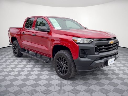 Certified 2025 Chevrolet Colorado W/T w/ WT Custom Package RWD image 7