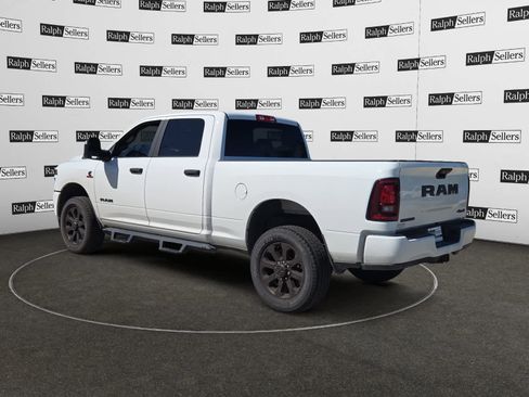 Used 2025 RAM 2500 Big Horn AWD/4WD image 4