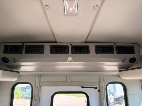 Used 2019 Ford F550 2WD Regular Cab Super Duty image 22
