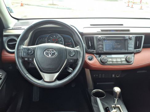 Used 2013 Toyota RAV4 Limited AWD/4WD image 5