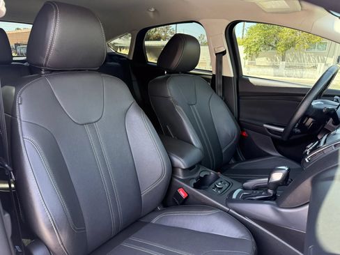 Used 2013 Ford Focus Titanium w/ Titanium Handling Pkg FWD image 16
