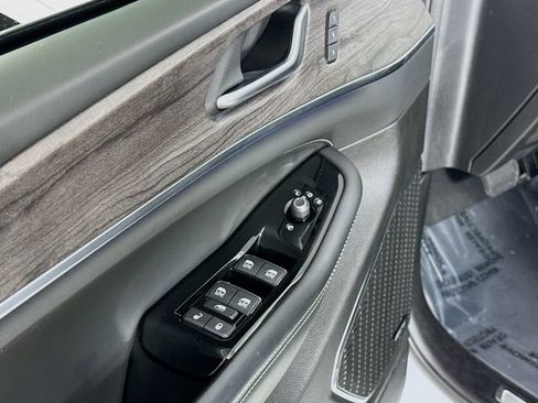 Used 2023 Jeep Grand Cherokee Overland image 18