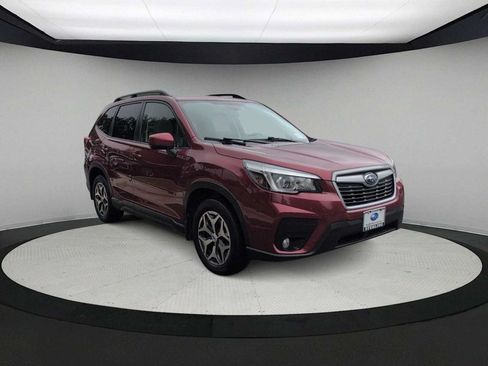 Used 2020 Subaru Forester Premium AWD/4WD image 2