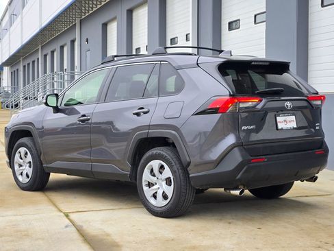 Used 2019 Toyota RAV4 LE image 6