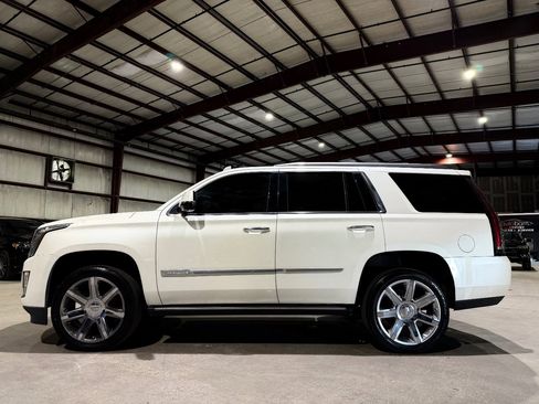 Used 2015 Cadillac Escalade Premium RWD image 8
