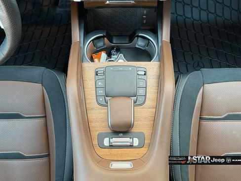 Used 2024 Mercedes-Benz GLS 63 AMG 4MATIC image 17