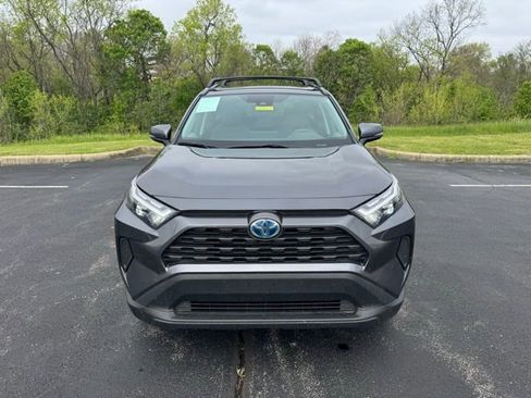 Used 2024 Toyota RAV4 XLE w/ Convenience Package image 8