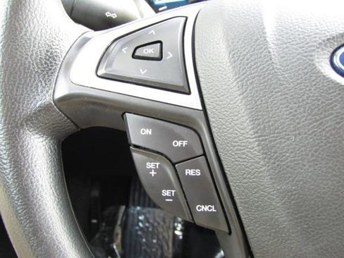 Certified 2018 Ford Fusion SE image 17