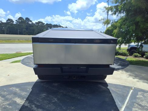 Used 2024 Tesla Cybertruck Cyberbeast AWD/4WD image 6