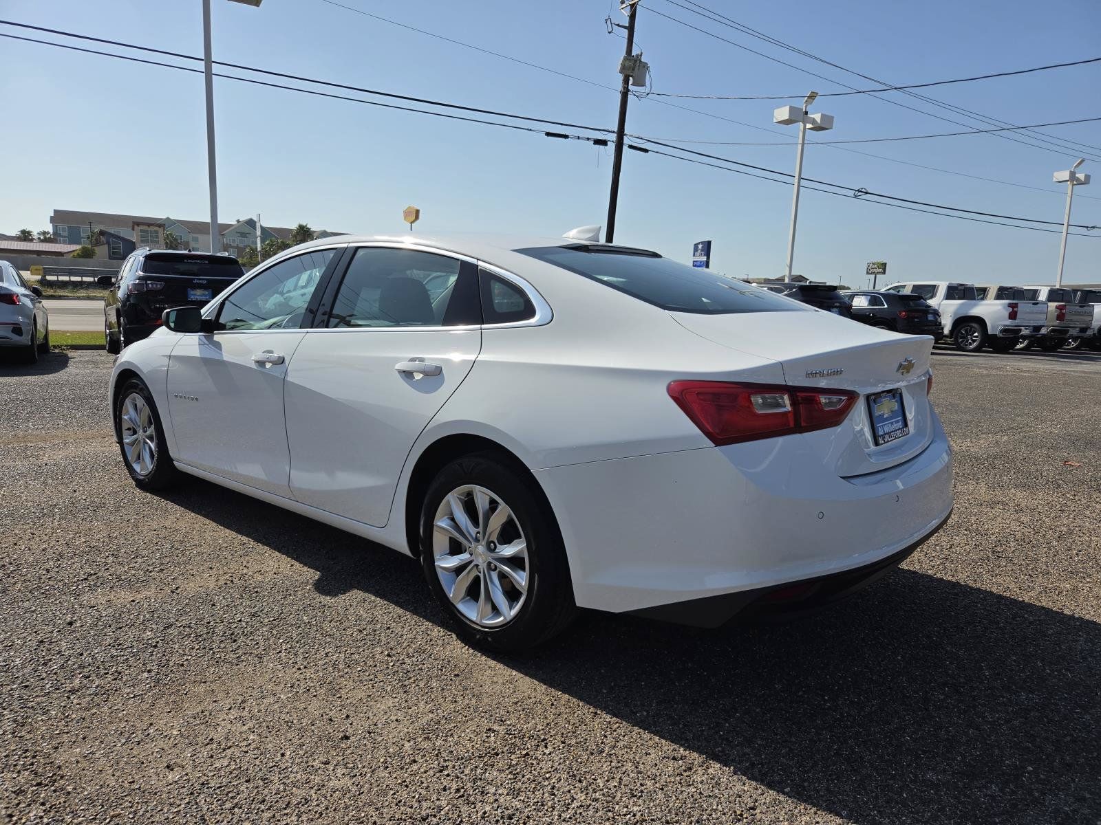 Used 2024 Chevrolet Malibu LT FWD image 3