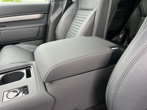 Certified 2023 Land Rover Discovery S R-Dynamic image 28