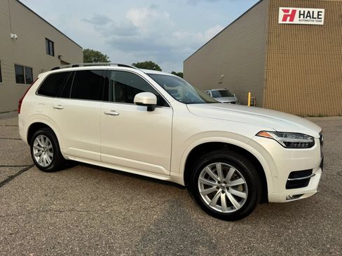 Used 2017 Volvo XC90 T6 Momentum w/ Vision Package AWD/4WD image 12