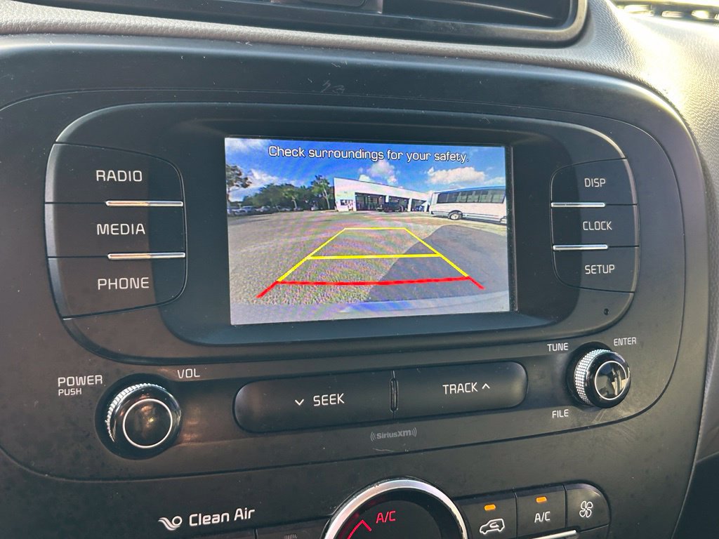 Used 2017 Kia Soul + FWD image 12
