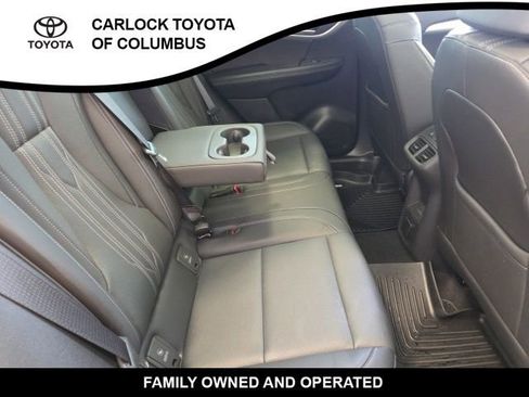 Used 2024 Buick Envision Avenir AWD/4WD image 16