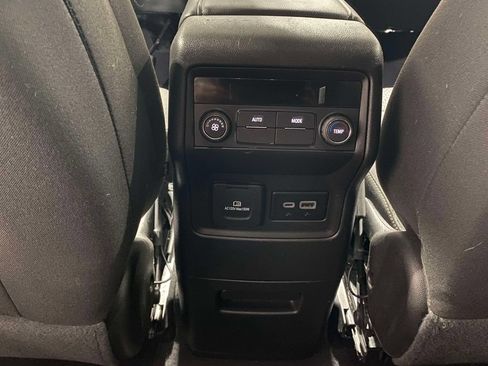 Used 2023 GMC Acadia SLE w/ Driver Convenience Package AWD/4WD image 12