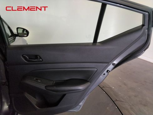 Used 2024 Nissan Altima 2.5 SV image 34