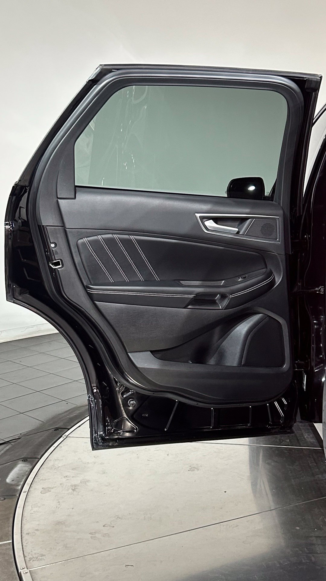 Used 2023 Ford Edge ST AWD/4WD image 45