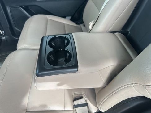 Used 2024 Ford Explorer Limited image 27