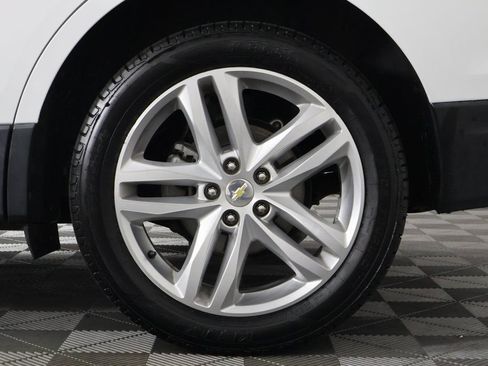Used 2020 Chevrolet Equinox Premier AWD/4WD image 16