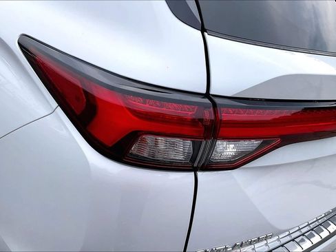 Used 2024 Mitsubishi Outlander SEL AWD/4WD image 28