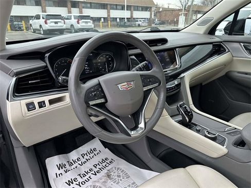 Used 2021 Cadillac XT6 Premium Luxury image 20