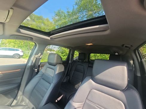 Used 2018 Honda CR-V Touring image 8