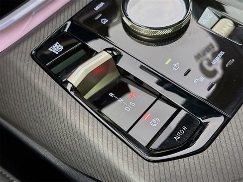 Used 2025 BMW X3 xDrive30i w/ Premium Package image 13