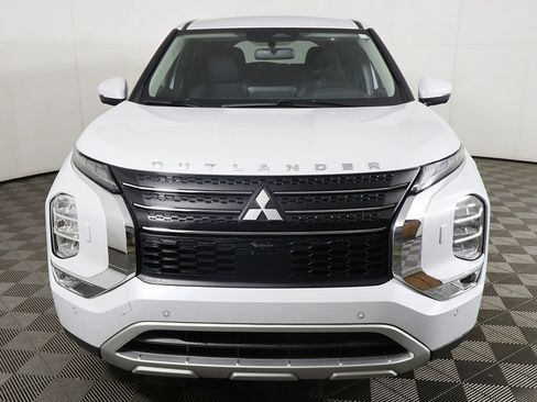 Used 2024 Mitsubishi Outlander SE AWD/4WD image 12