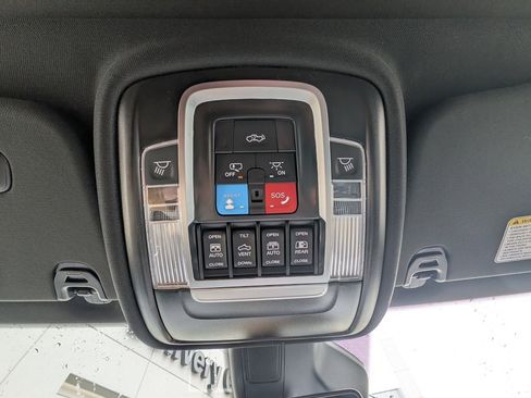 New 2026 RAM 1500 4x4 Crew Cab image 40