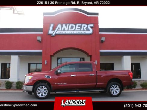Used 2018 Nissan Titan SV w/ SV Convenience Package image 1