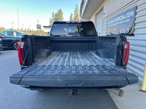 Used 2024 GMC Sierra 3500 Denali Ultimate AWD/4WD image 16