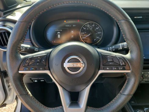 Certified 2023 Nissan Kicks SR w/ SR Premium Package FWD image 18