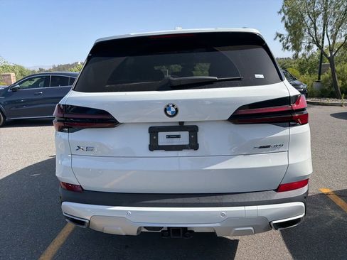 Used 2024 BMW X5 sDrive40i w/ Premium Package image 5