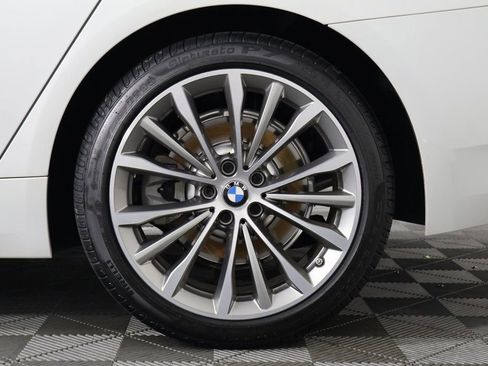 Used 2022 BMW 530i w/ Convenience Package image 16