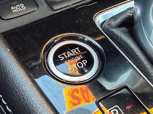 Used 2022 Nissan Kicks SV image 35